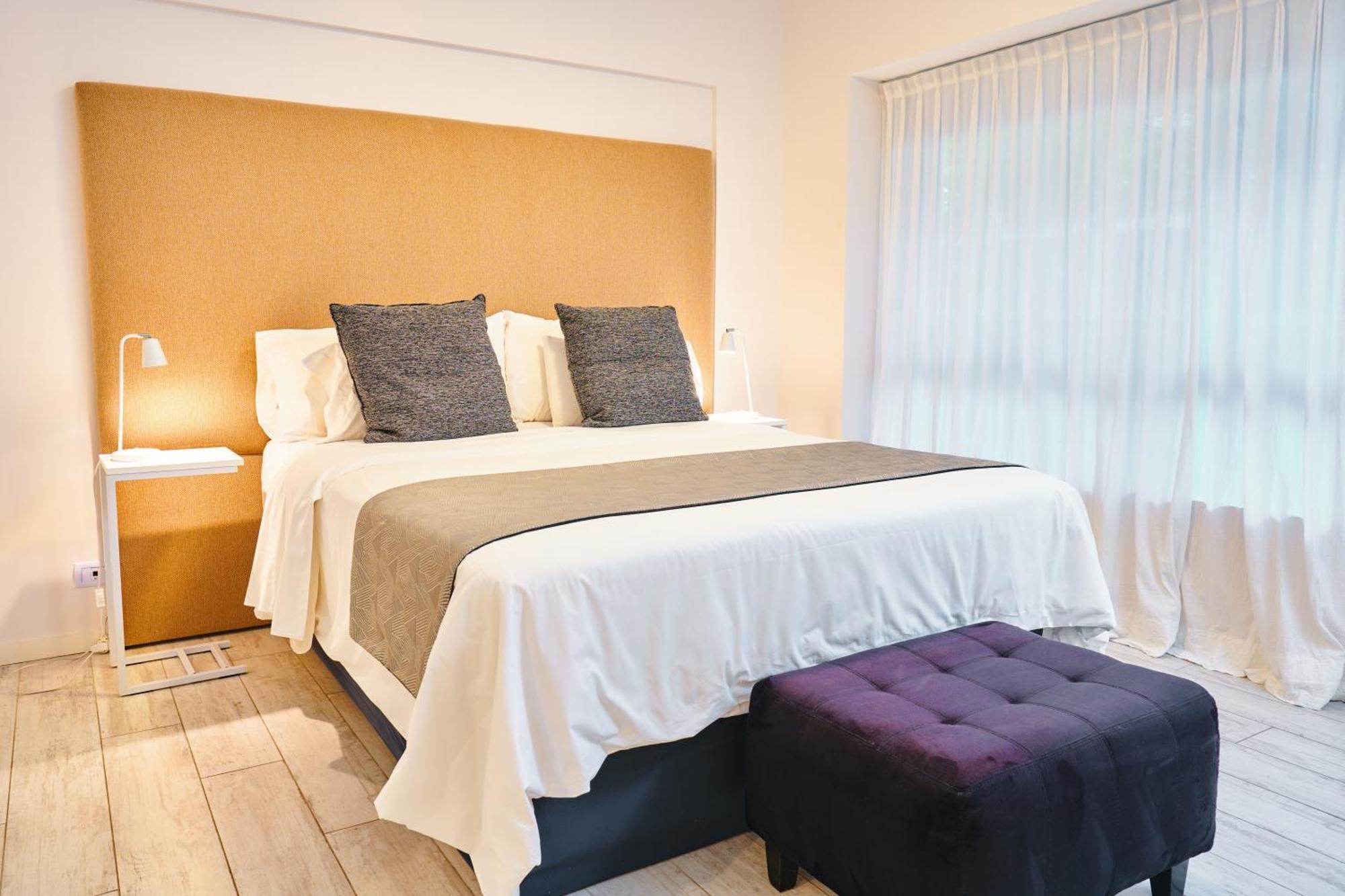 Miravida Soho Apartment